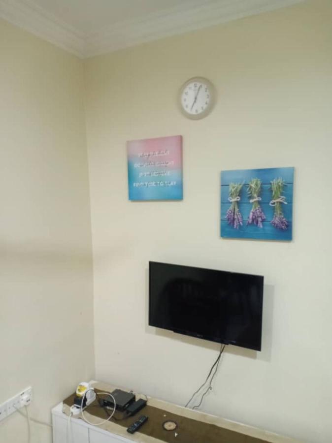Kh Homestay Comfy N Calm Seri Manjung Bagian luar foto