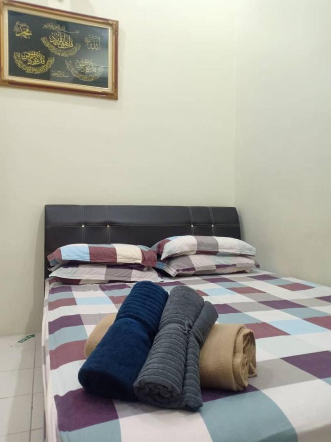 Kh Homestay Comfy N Calm Seri Manjung Bagian luar foto