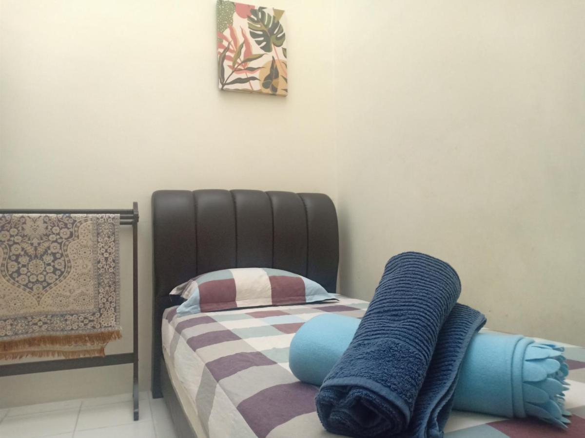 Kh Homestay Comfy N Calm Seri Manjung Bagian luar foto