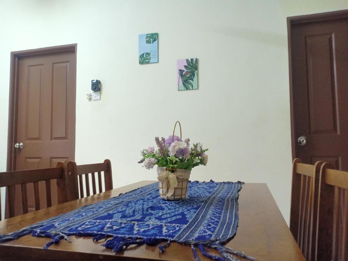 Kh Homestay Comfy N Calm Seri Manjung Bagian luar foto